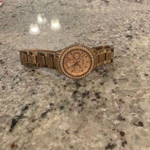 women’s fossil rose gold watch